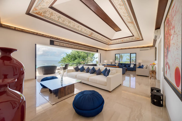 pandawa-cliff-estate-the-pala-upstairs-living-area.jpg