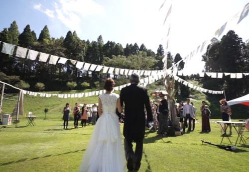 アウトドア　リソル生命の森　東京　横浜　千葉　オリジナル　ウェディング　プロデュース　結婚式　BBQ　テント　バーベキュー　会場見学　2018秋婚　2019春婚　ログハウス　ガーデン　野外　自然　森　緑　キャンプ