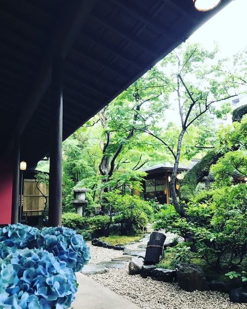 東京　横浜　千葉　オリジナル　ウェディング　コンセプト　持ち込み　自由　結婚式　フリープランナー　レストラン　教会　キリスト教式　本物の教会　食事会　シンプル　ナチュラル
