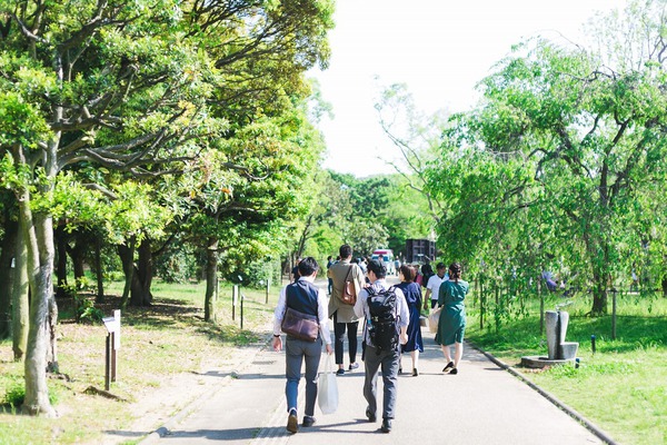 ハンサムボットガーデン アウトドアウェディング グランピングウェディング キャンプウェディング オリジナルウェディング ガーデン挙式 大阪 神戸 京都 ウェディングデザインラボ