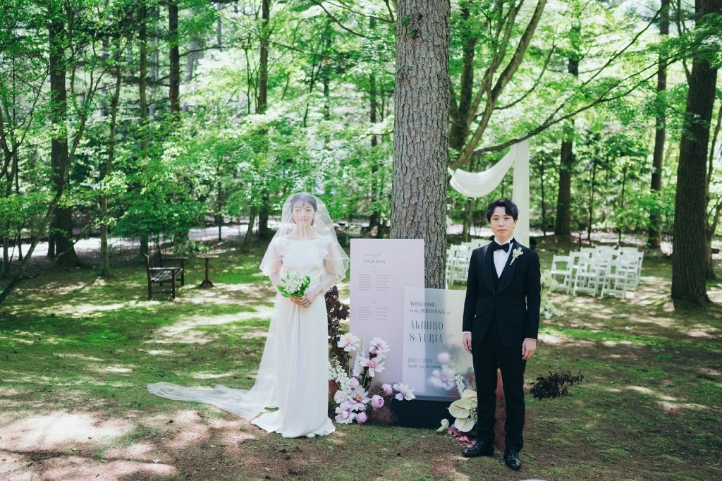 軽井沢のガーデンでの結婚式の様子