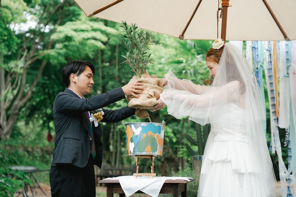 結婚式のフラワーベースセレモニー