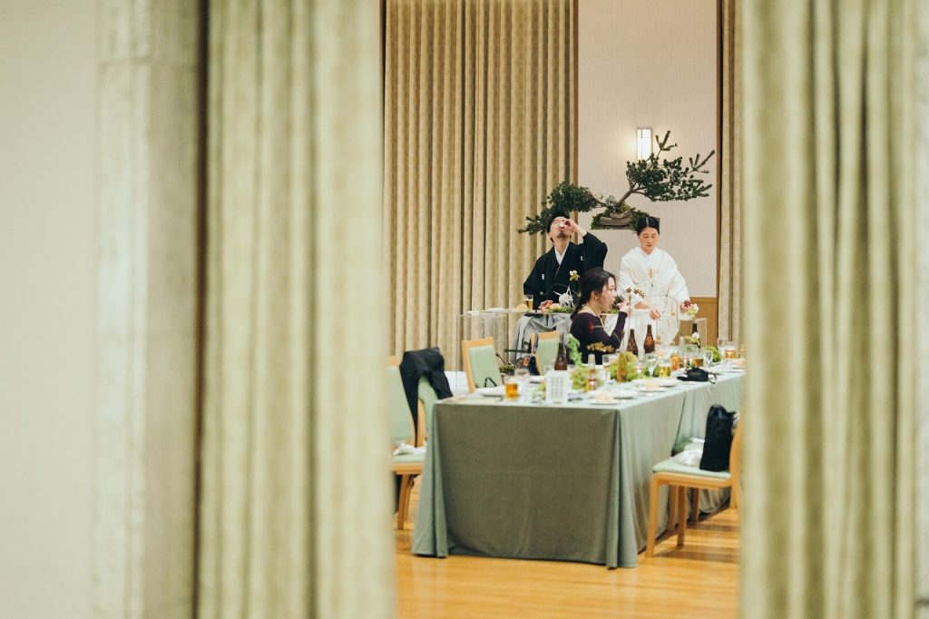 お酒をテーマにした綿業会館での結婚式