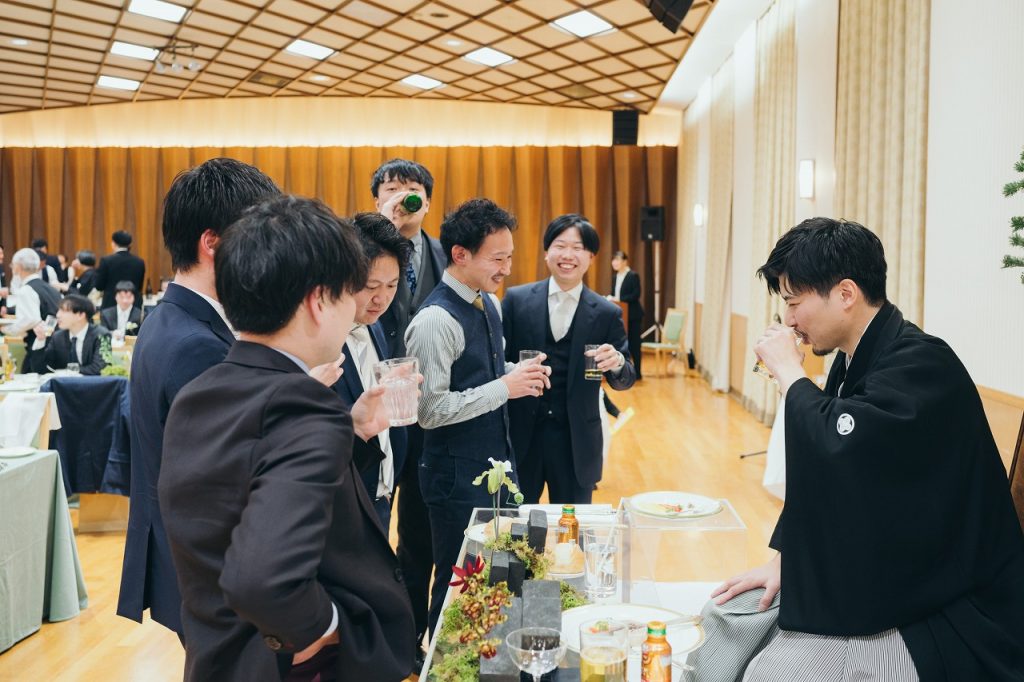お酒をテーマにした綿業会館での結婚式