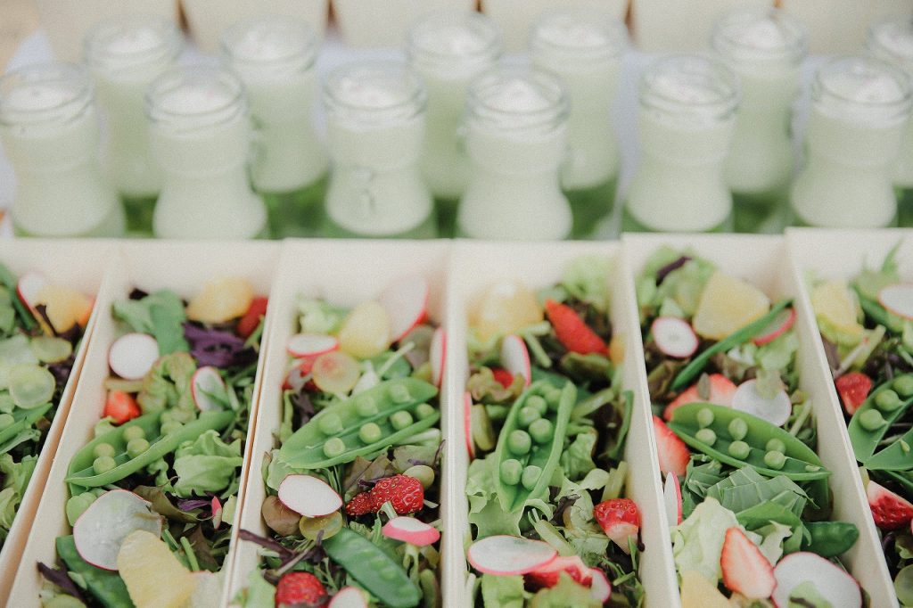 大阪の古民家レストランでガーデンウェディング