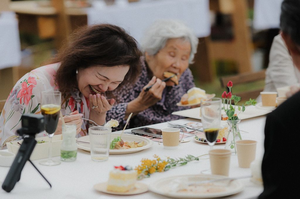 大阪の古民家レストランでガーデンウェディング