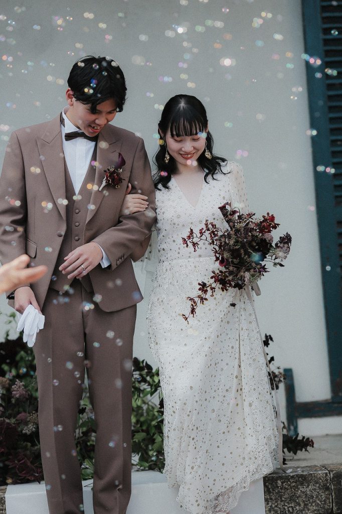 バブルシャワーの中退場