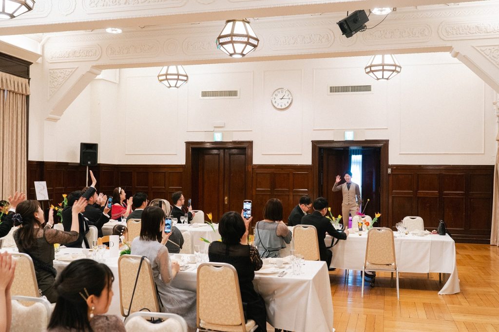 大阪倶楽部でアットホームなレトロウェディング