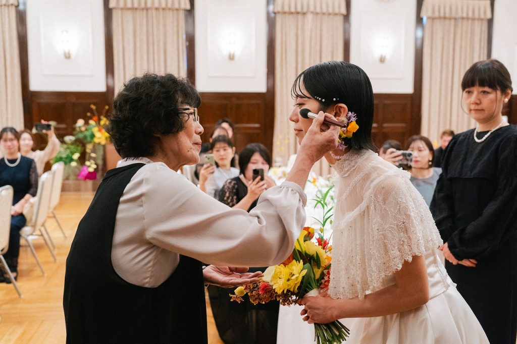 大阪倶楽部でアットホームなレトロウェディング