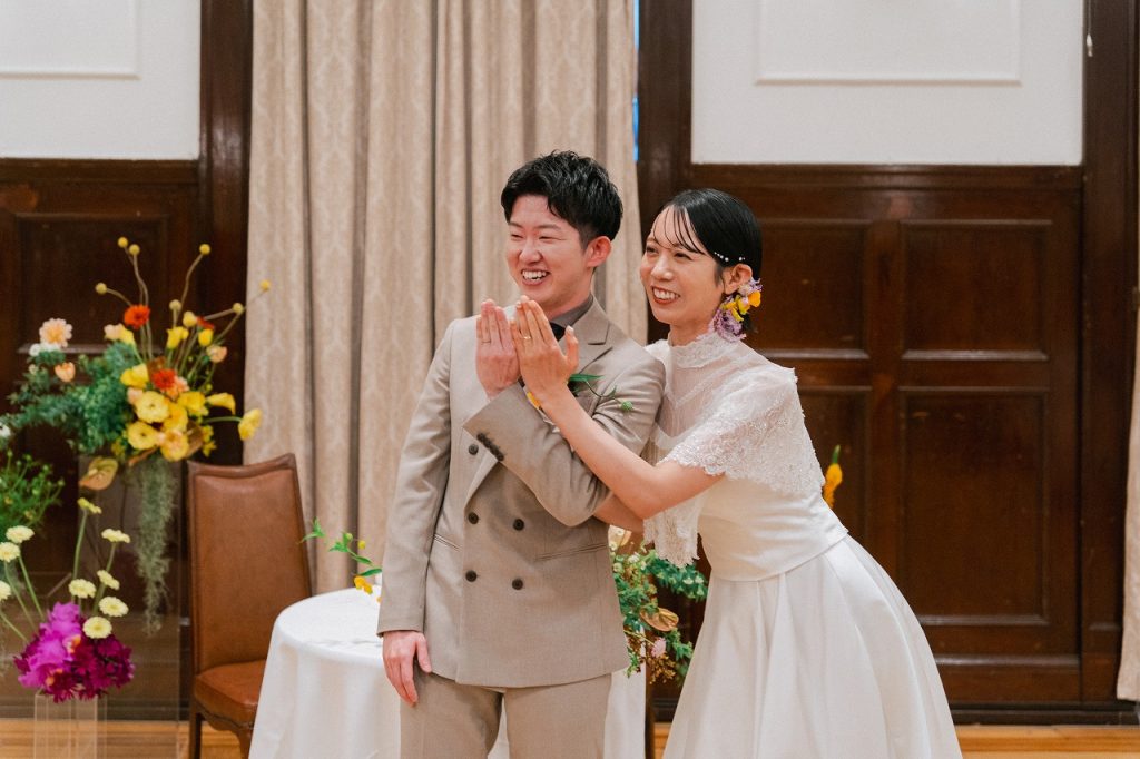 大阪倶楽部でアットホームなレトロウェディング