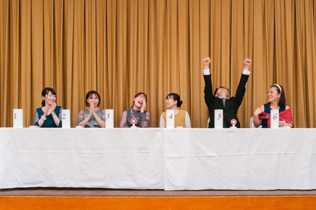 大阪倶楽部でアットホームなレトロウェディング