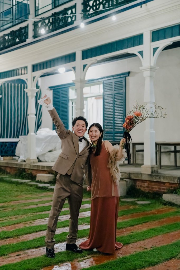 結婚式　雨 