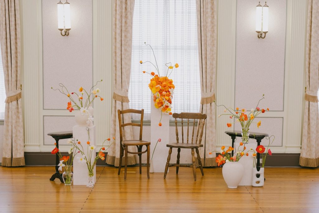 春のお花を使った結婚式の会場装飾